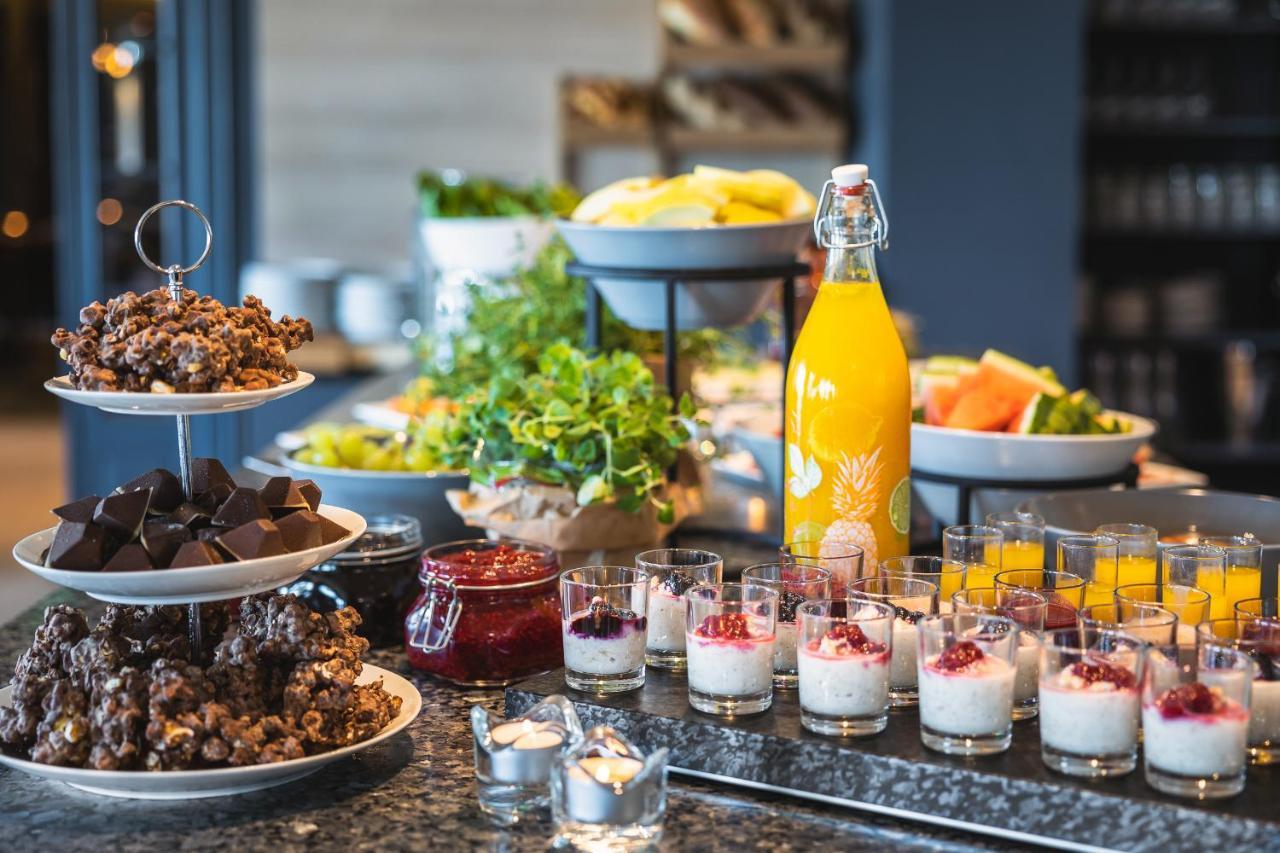 Quality Hotel Grand Larvik Esterno foto